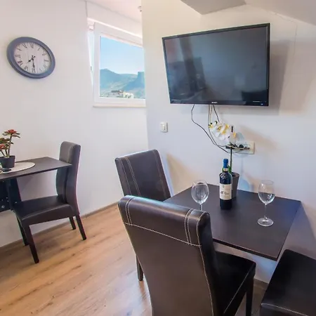 Apartman Enigma 1 - Private Parking